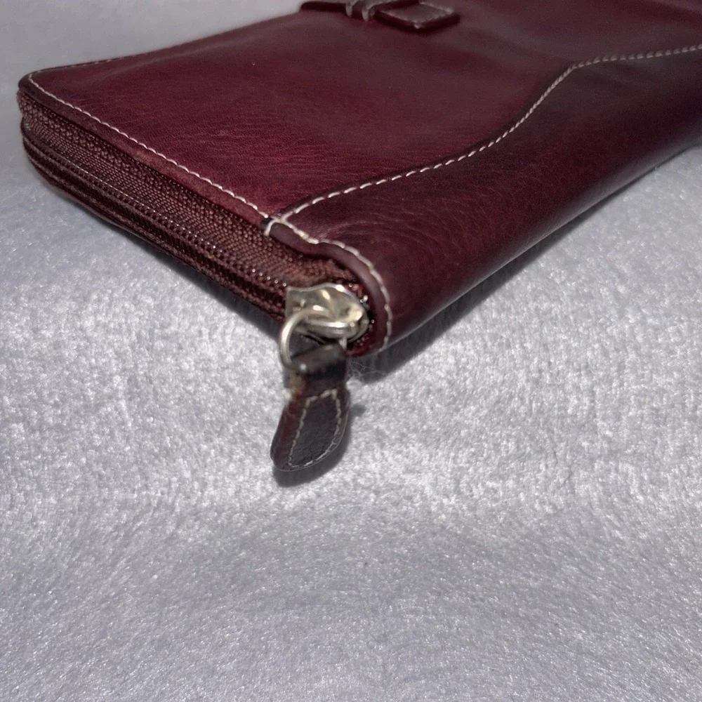 TIGNANELLO Two Tone Burgundy Leather Zip Around Wallet  Card Slots Key Ring EUC